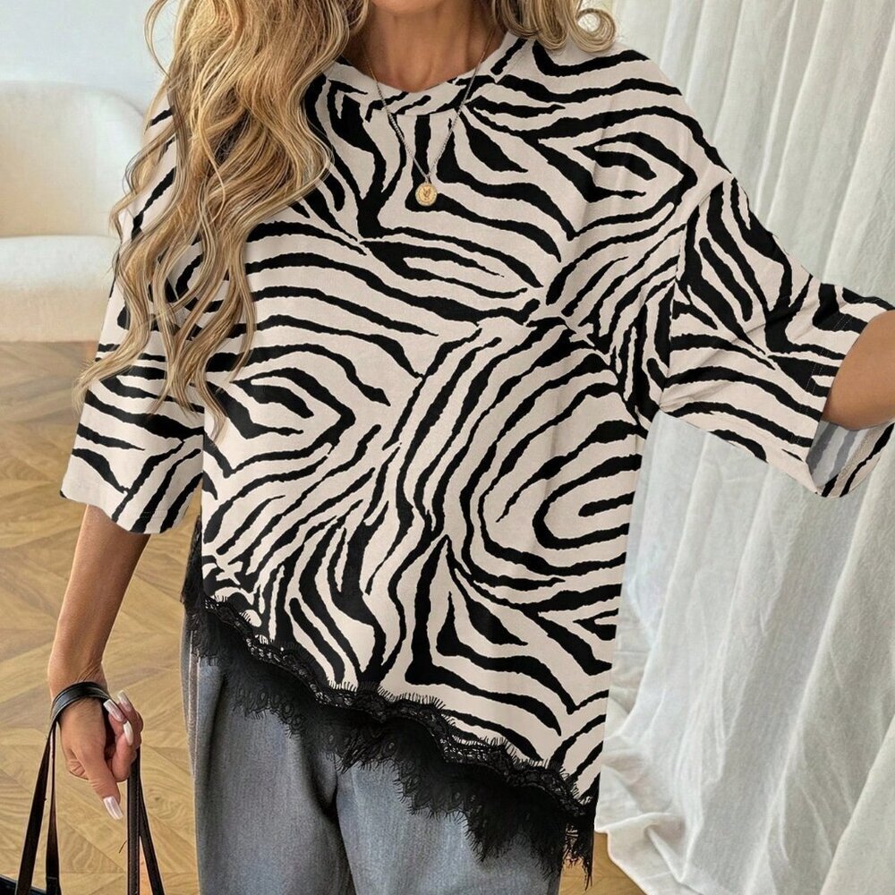 Multicolor Casual Women's Animal Print Asymmetric Hem Lace Patchwork T-Shirt - Picture 3 of 7